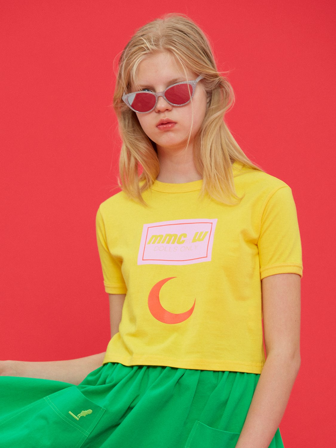 DOLLS ONLY MOON PRINT CROP T/YELLOW