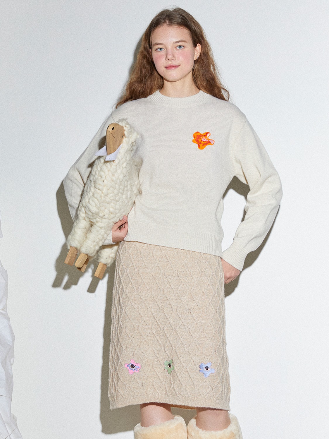 3D POPPY LAMBSWOOL PULLOVER/IVORY